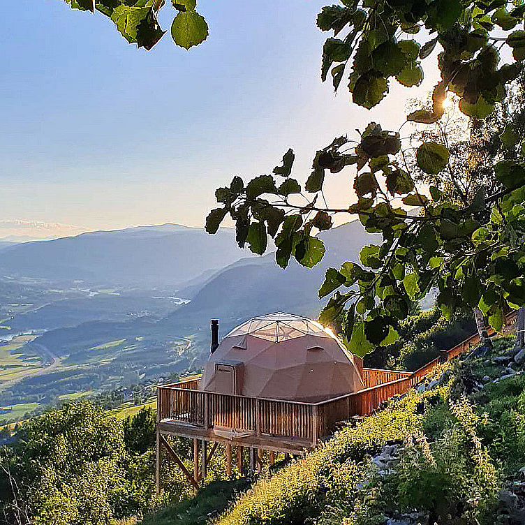 Dome Glamping