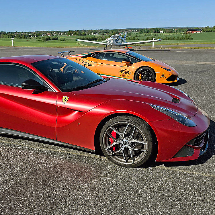 Ferrari vs Lamborghini Speedtest Deluxe