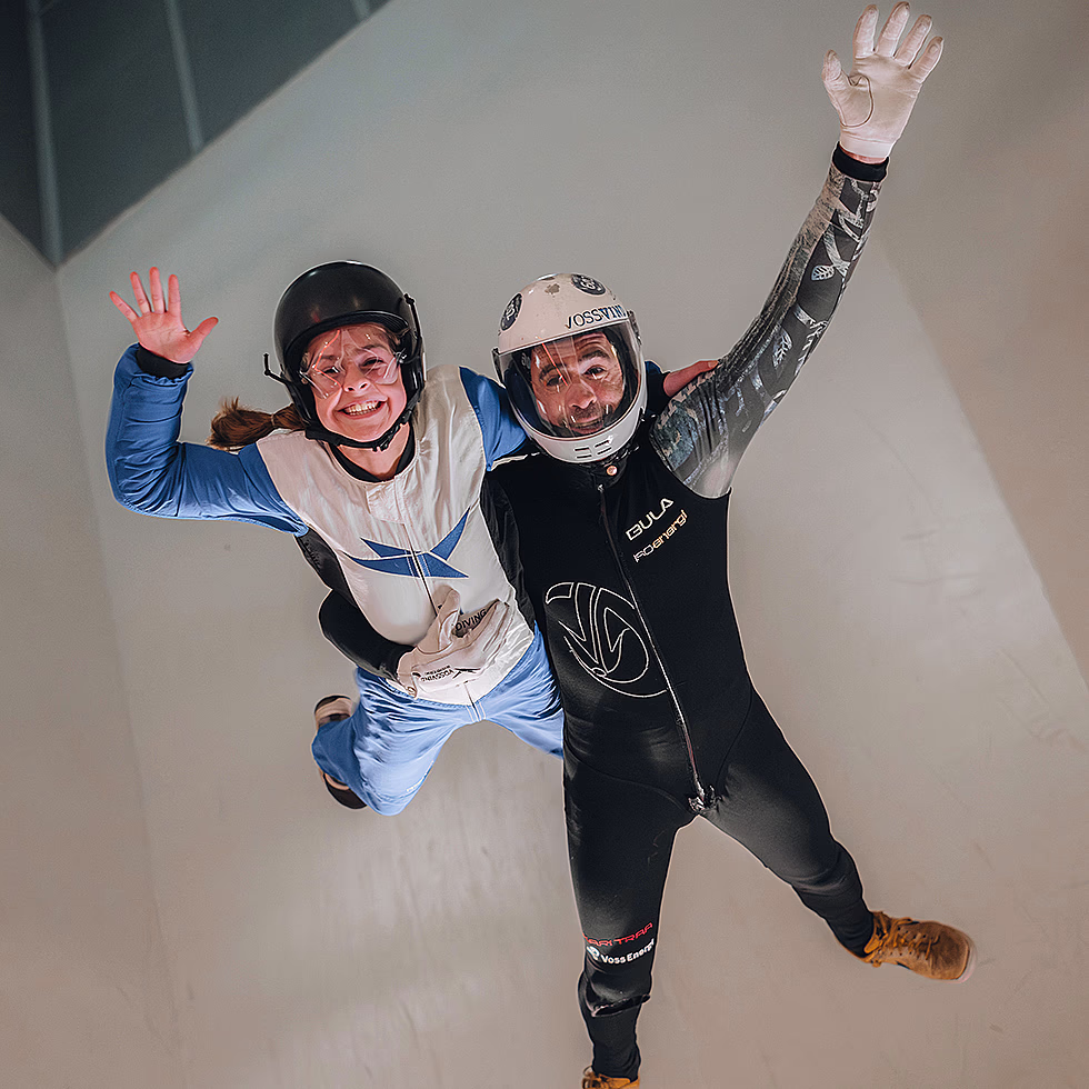 Indoor skydive deluxe