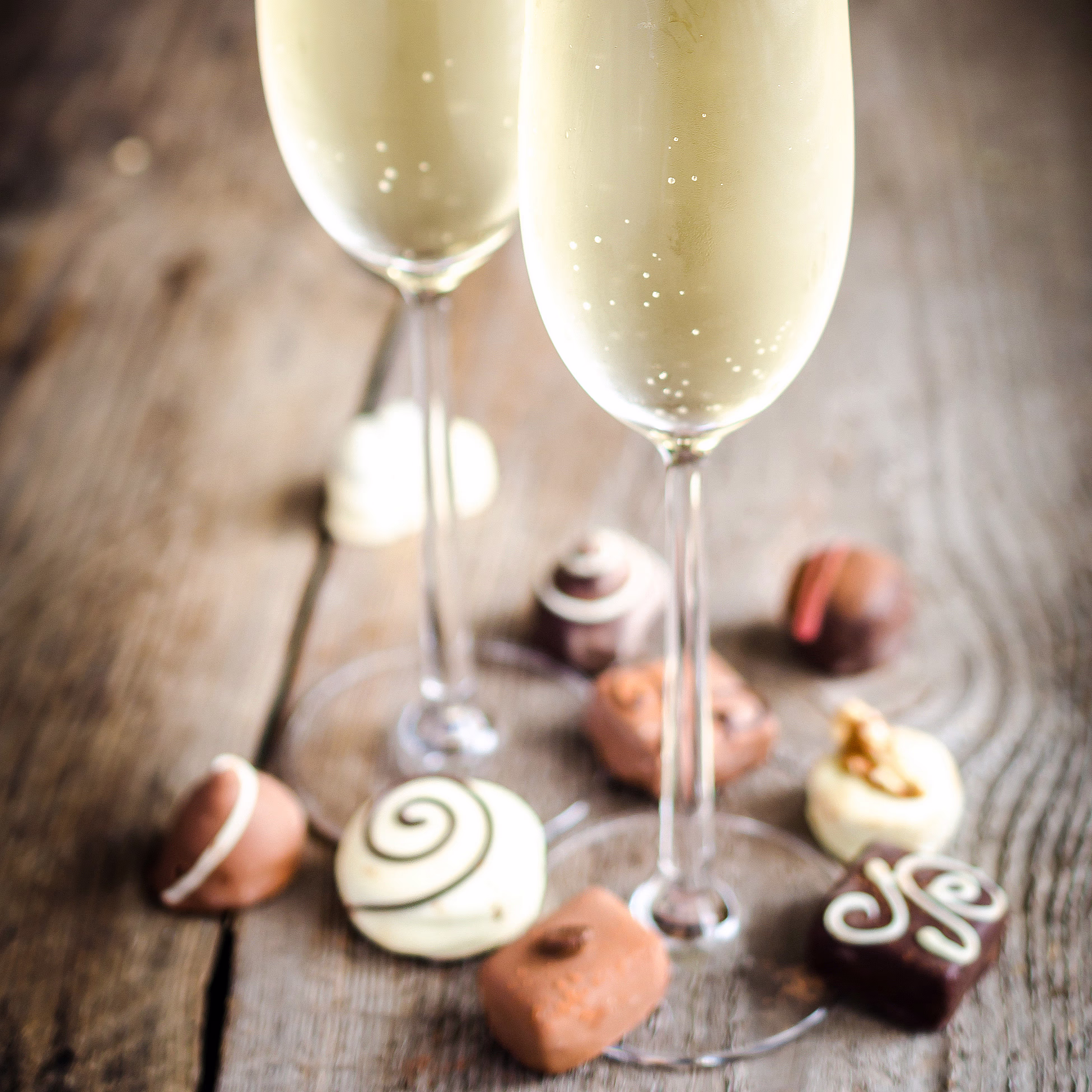 Musserende vinflight med sjokolade