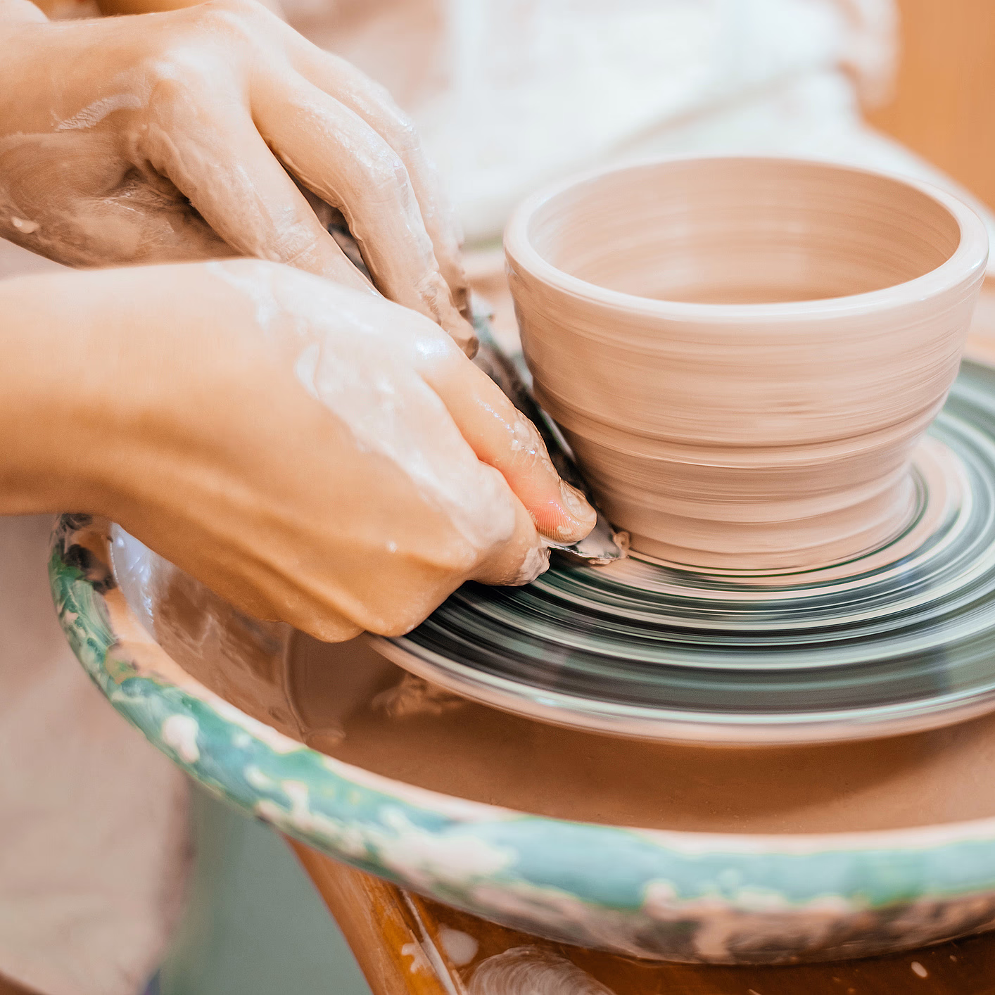 Keramikkurs i grunnleggende dreieteknikk