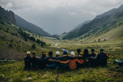 Hva kan man gjøre med venner? Ideer som bryter rutinen