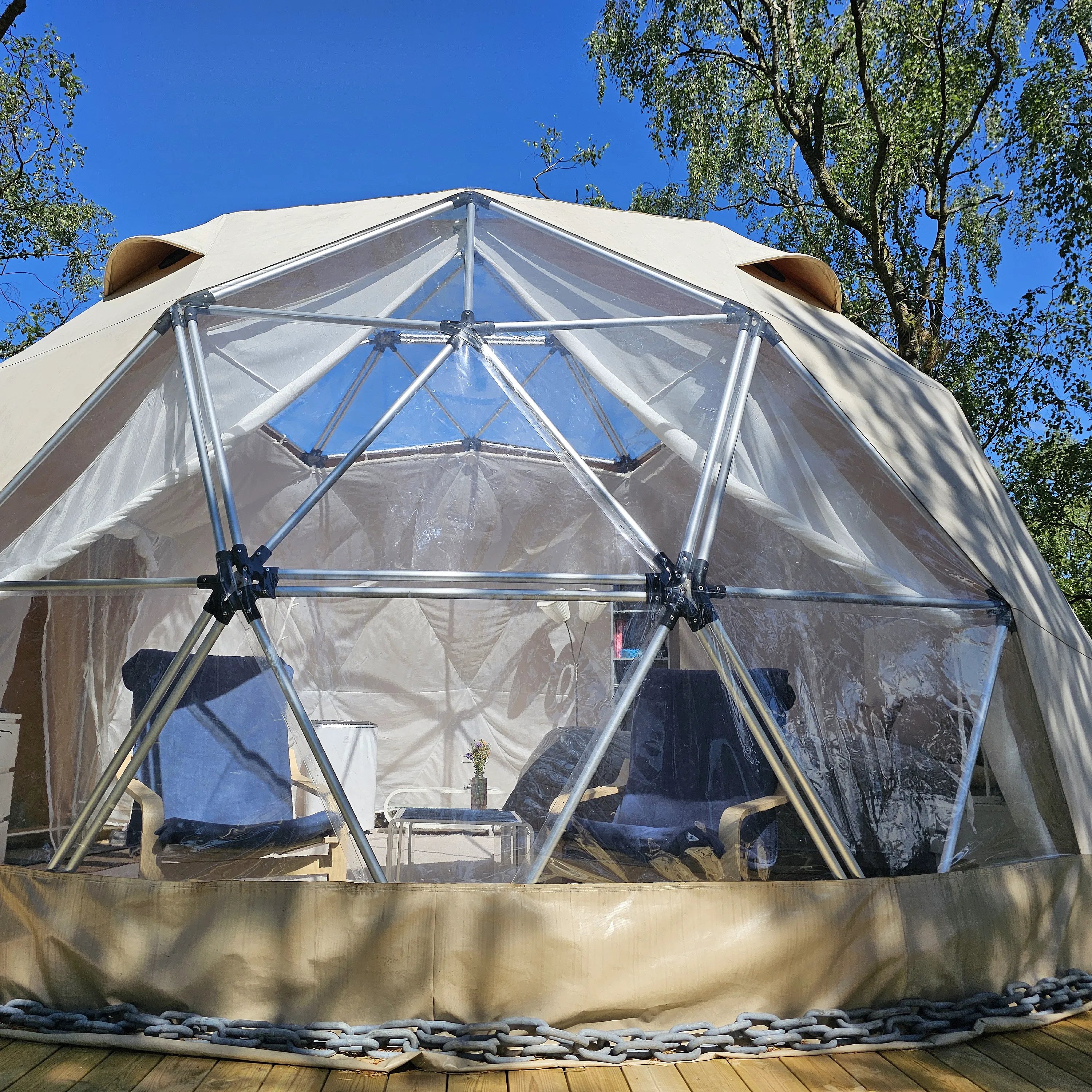 Dome, jacuzzi & sauna