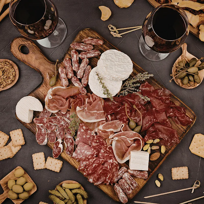 Vinsmaking med ost og spekemat