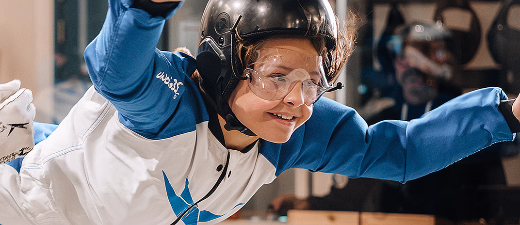 Indoor skydive deluxe