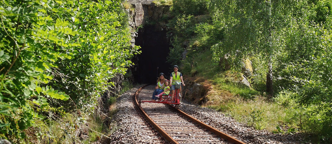 Elektrisk dresintur for familien
