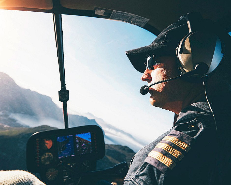 Helikopterleksjon og prøveflyging