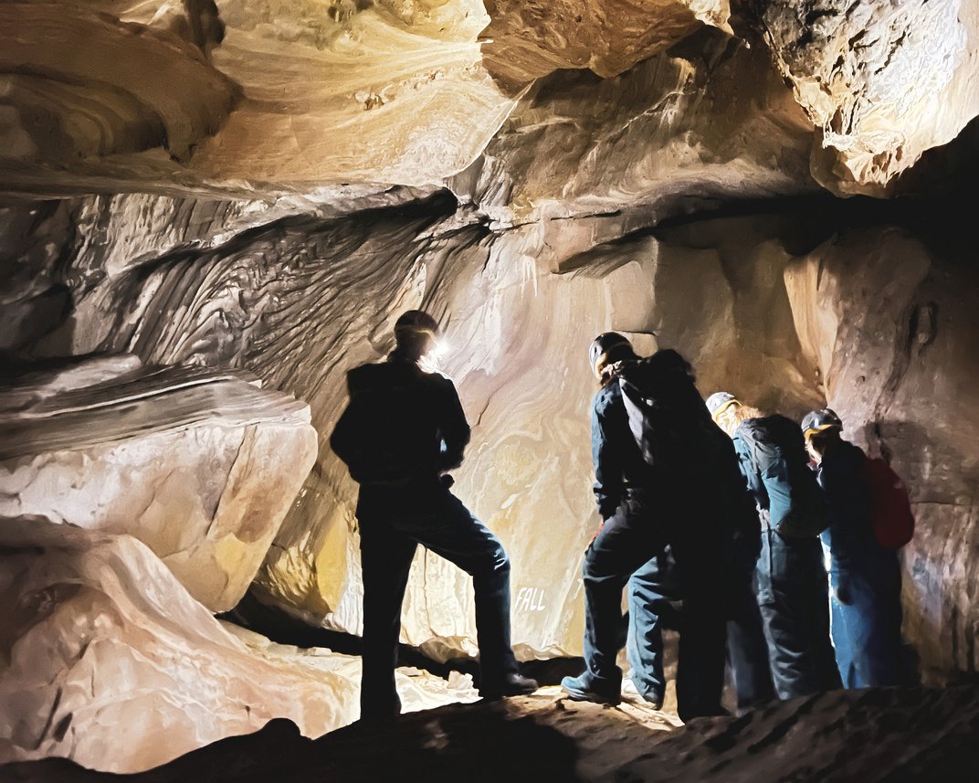 Grottetur i Øyfjellgrotta