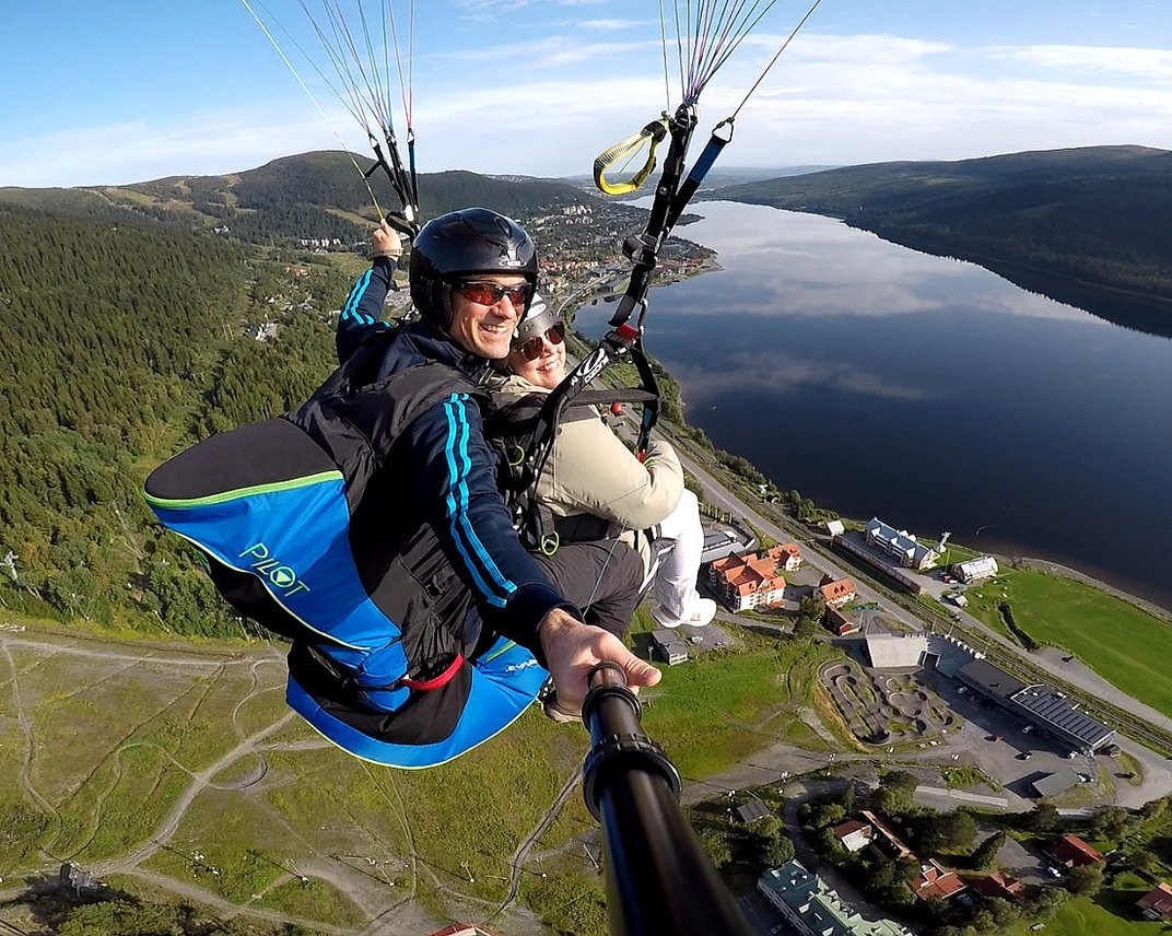 Paragliding tandem