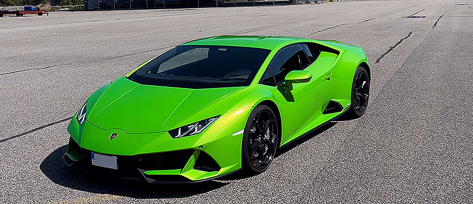 Supersportsbil og racing