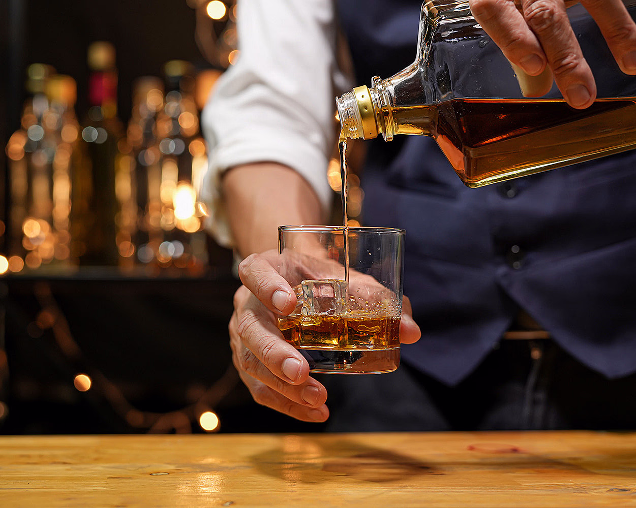 En kveld på whiskybar for to