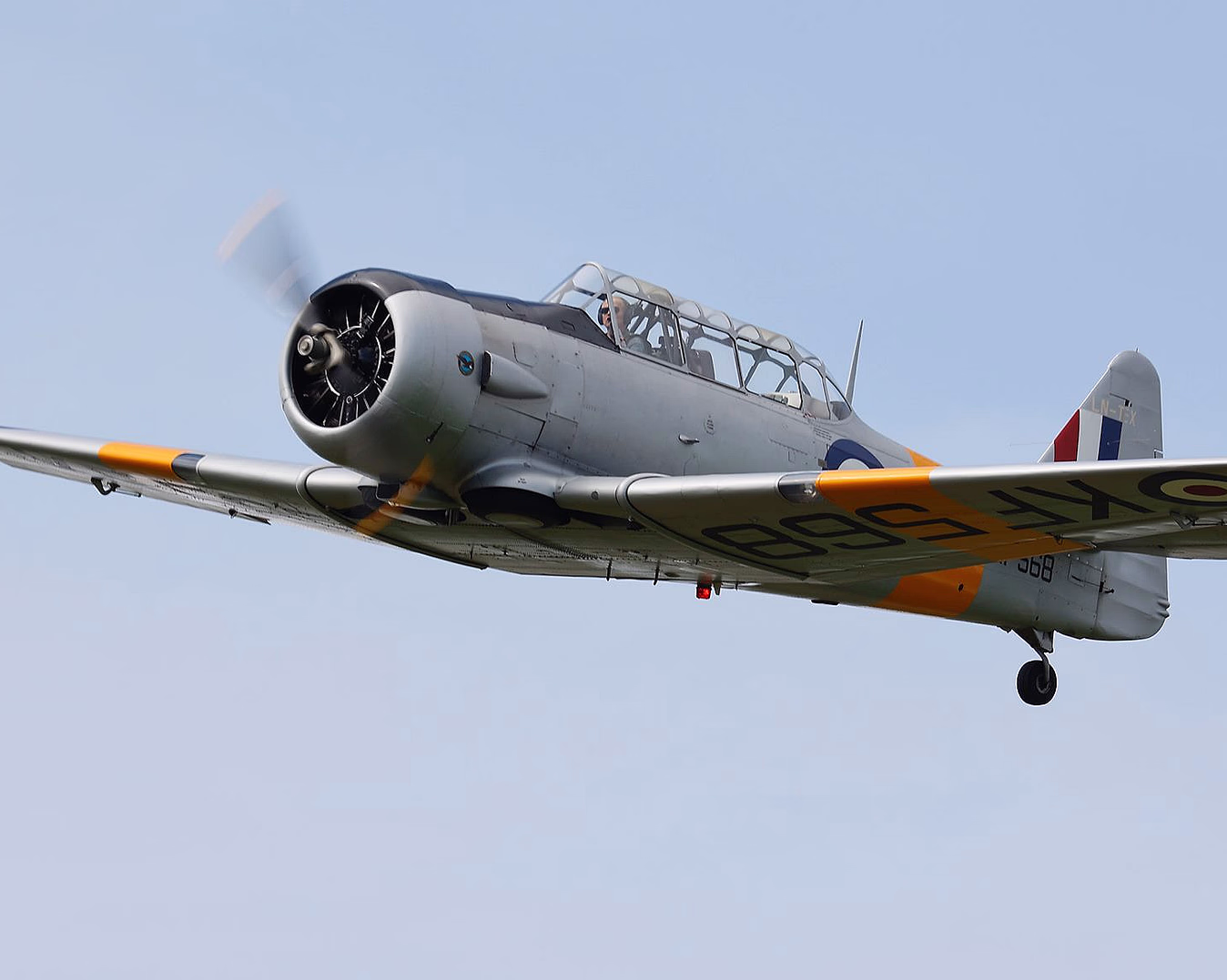 Flytur med Harvard veteranfly