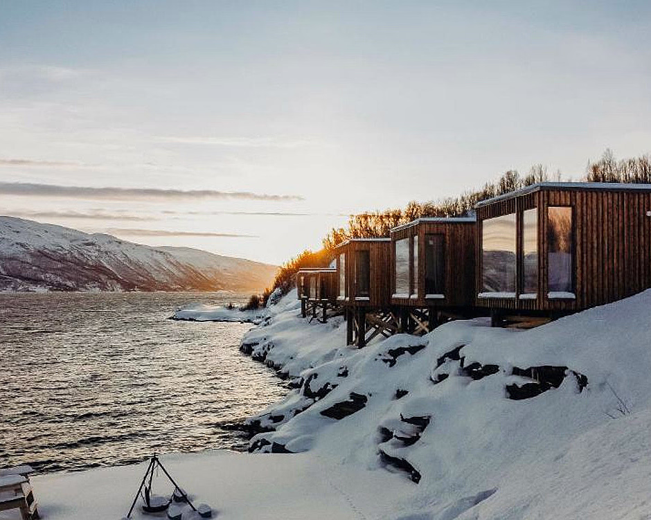 Arctic fjordcabins & destilleriomvisning