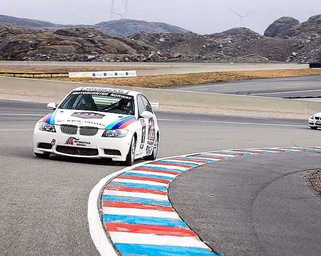 Kjør BMW på racerbane