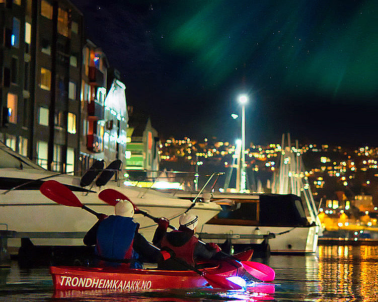 Glødende kajakktur langs Nidelven