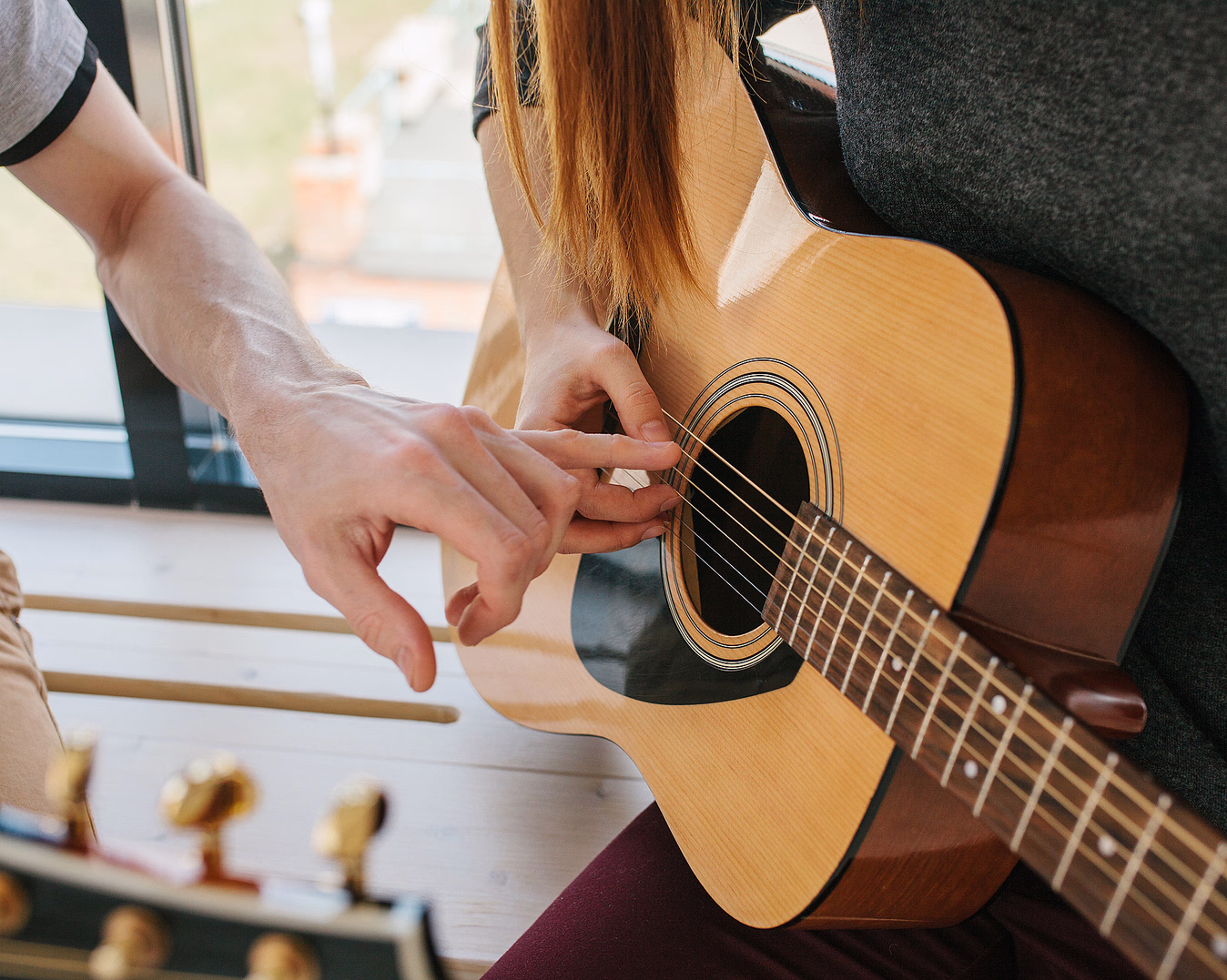 Lær å spille gitar