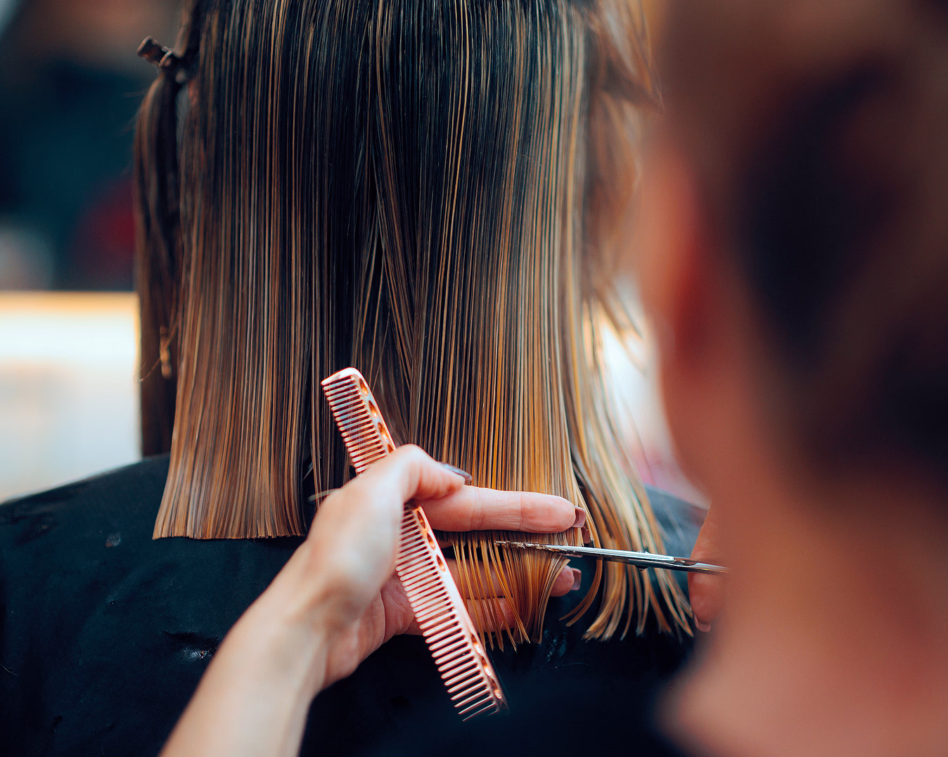 Besøk hos damefrisør