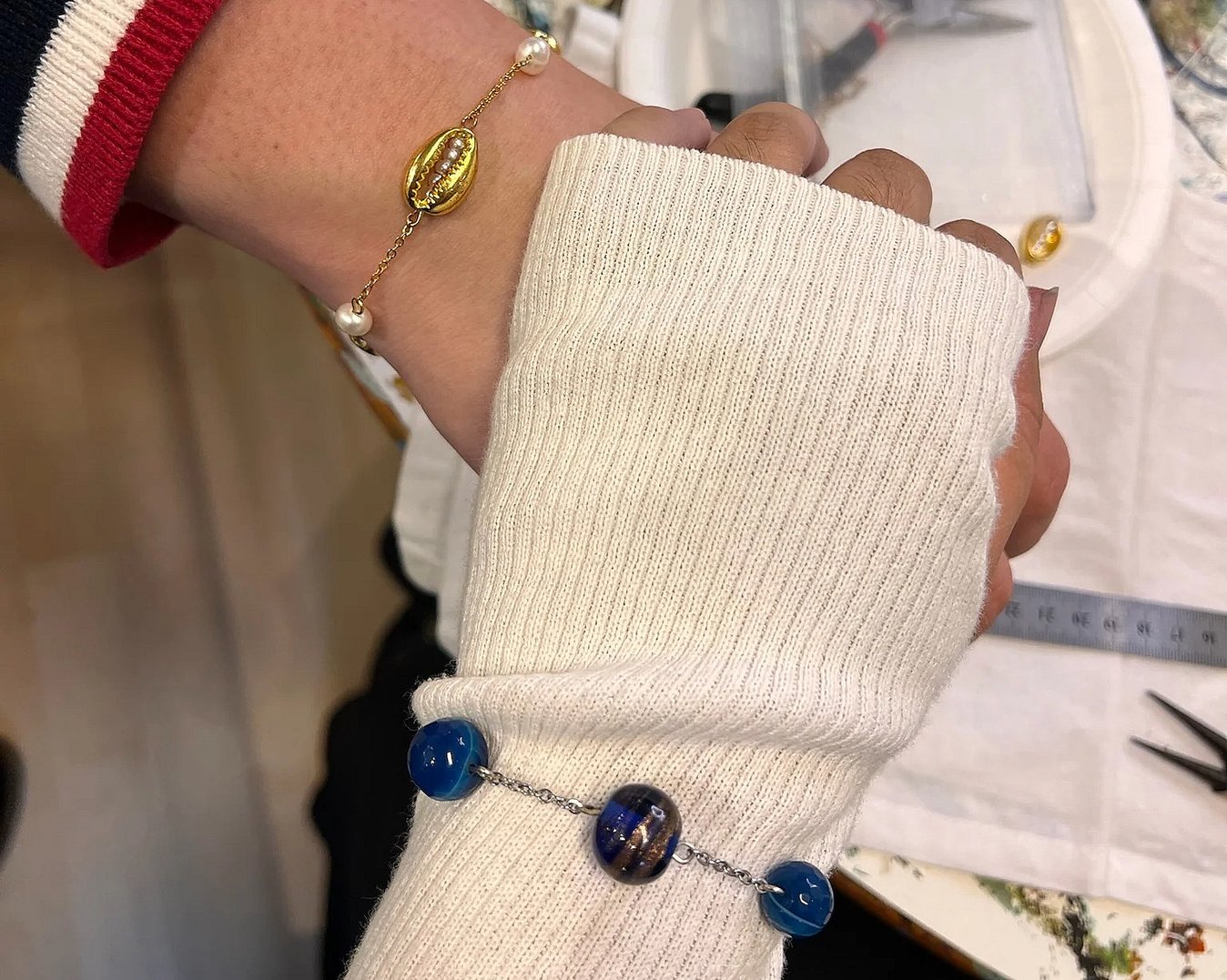 Lag eget smykke på smykkekafé