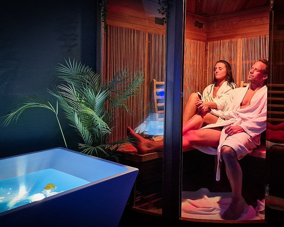 Jacuzzi, sauna & isbad for to