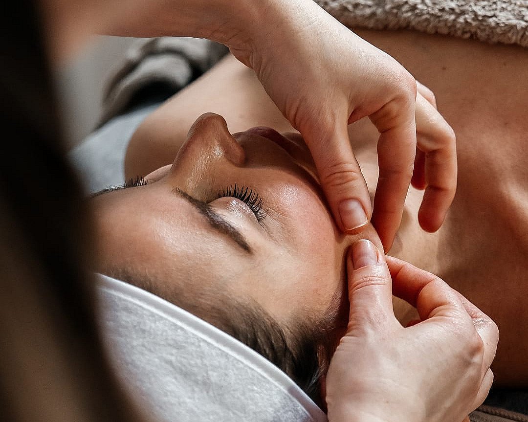 Økologisk ansiktsmassasje