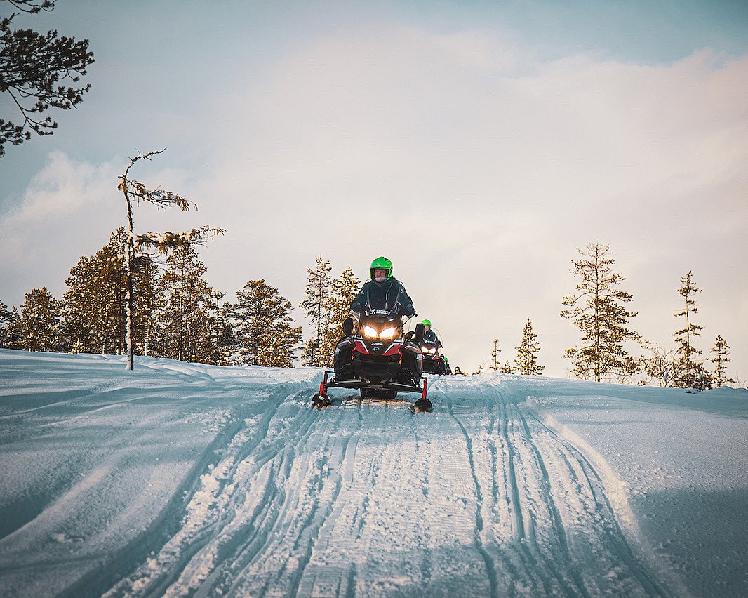 Snøscootersafari heldag