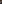 To voksne på en innendørs skytebane med hørselvern og gule vernebriller, som sikter med pistoler over et bord fylt med ammunisjon og en revolver.
