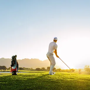 Hotellovernatting med golfpakke