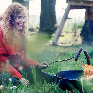 Svevetelt med gapahuk og grill