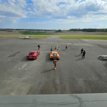 Ferrari vs Lamborghini Speedtest thumbnail 7