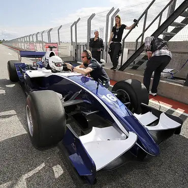 Formel 1 Driving Experience thumbnail 2