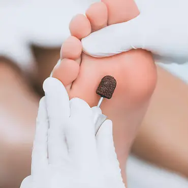 Manikyr og pedikyr thumbnail 4