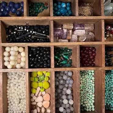 Lag eget smykke på smykkekafé thumbnail 3