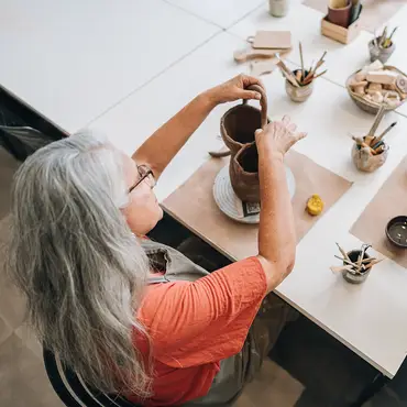 Keramikkurs i å lage vase thumbnail 3