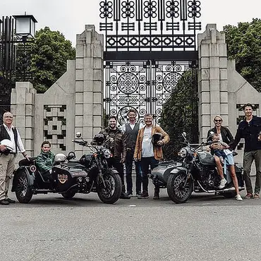 Retro motorcycle tour thumbnail 3