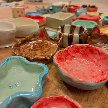 Male på keramikk thumbnail 5