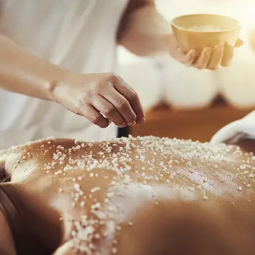 Spa, jacuzzi, badstue & kroppsskrubb thumbnail 5