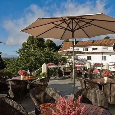 Herregårdsopphold med ridetur thumbnail 3