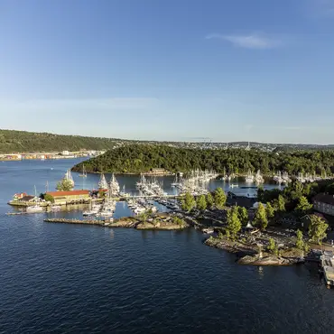 Malmøya hiking experience thumbnail 3