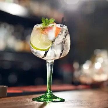 Gin & Tonic smaking thumbnail 1