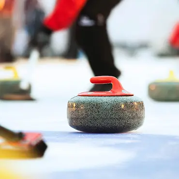 Curling med instruktør thumbnail 2
