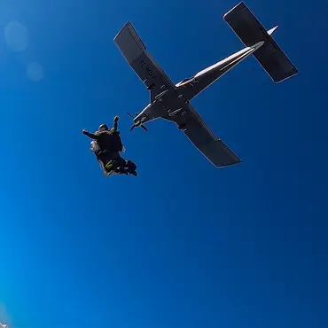 Tandem fallskjermhopp thumbnail 1