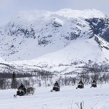 Snøscootersafari for to heldag thumbnail 5