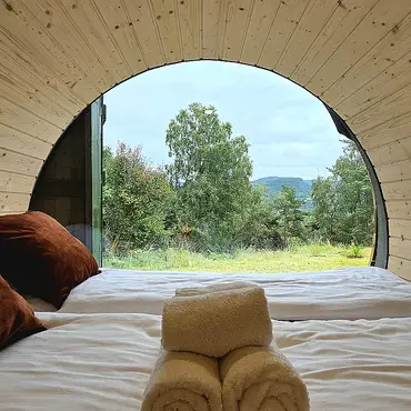 Hobbit Cabin thumbnail 3