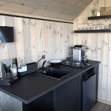 Natt i fjelltopphytte thumbnail 13