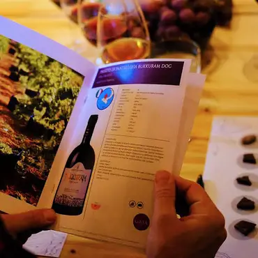 Vin-og sjokoladesmaking thumbnail 3