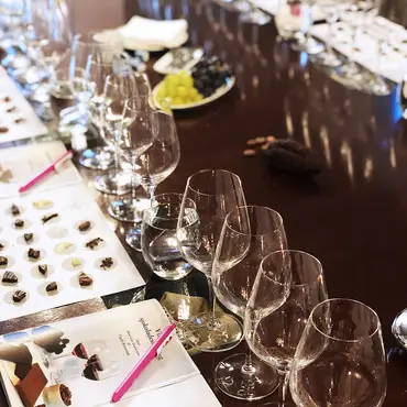 Vin-og sjokoladesmaking thumbnail 4