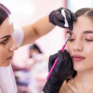 Farging av vipper og bryn thumbnail 4