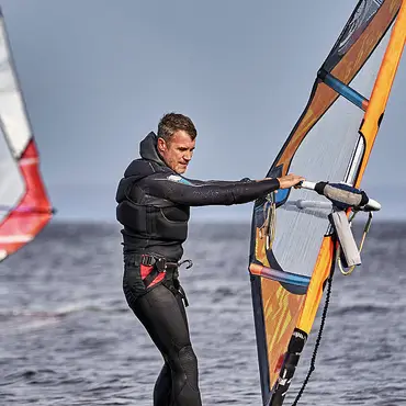 Introduksjon til seilbrett thumbnail 1