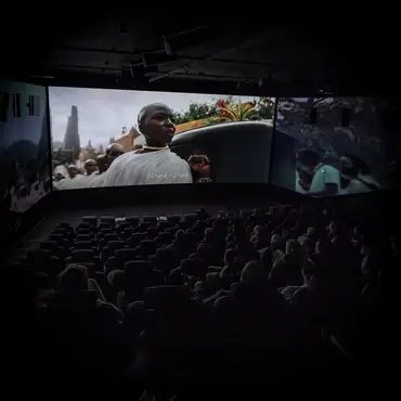 Kinodate med popcorn og brus thumbnail 5