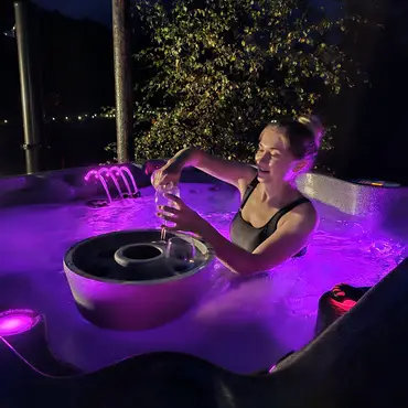 Dome, jacuzzi & sauna thumbnail 10